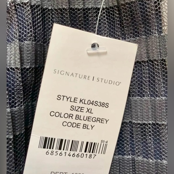 New skirt woman’s size xlarge Signature Studio brand tags attached - Picture 6 of 7